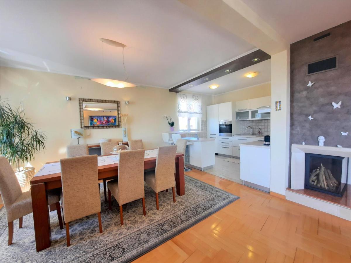 Apartmán Sea View- Spacious With Shared Pool *