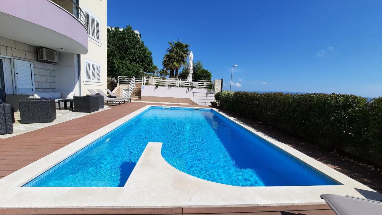 Apartmán Sea View- Spacious With Shared Pool *