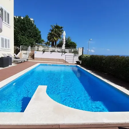 Sea View- Spacious Apartment With Shared Pool Split Exterior photo
